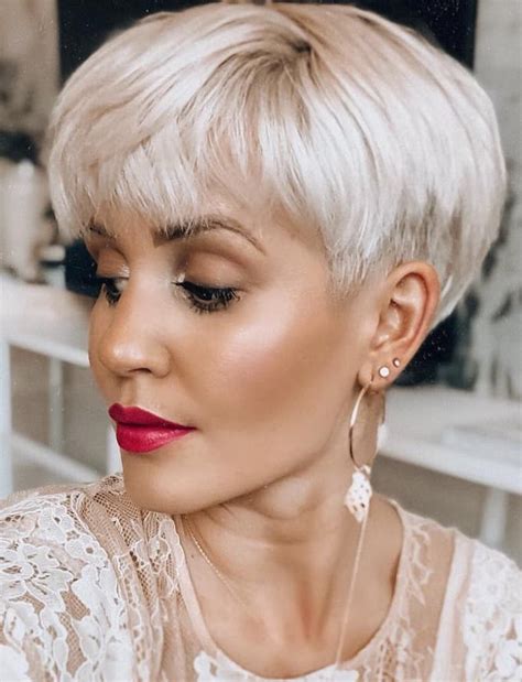 25 Best White Pixie Haircut Ideas For Cool Short Hairstyle