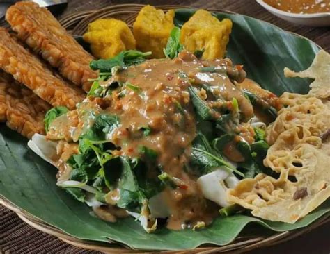 Rekomendasi Nasi Pecel Di Surabaya Paling Enak Dan Legendaris Ruame Polll Rekomendasi