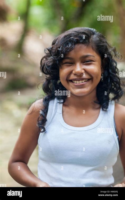 Mayan Girl Hi Res Stock Photography And Images Alamy