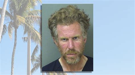 naked florida man walking down busy street tells police he s from a different earth parkbench