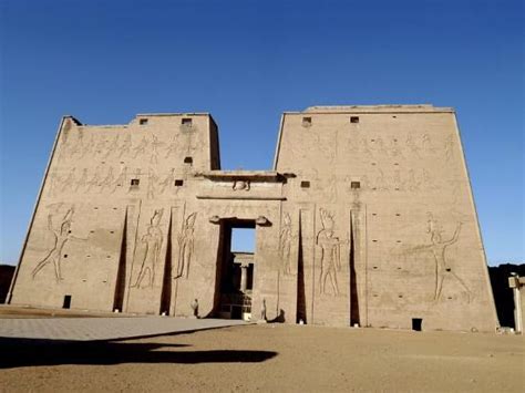 The Pylon Walls Of Edfu Temple Picture Of Temple Of Horus At Edfu