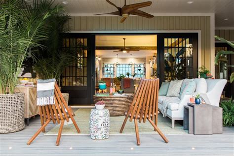 Hgtv Smart Home 2018 Screened In Porch Southern Farmhouse Southern