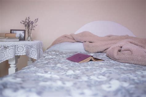 Leider stinkt die matratze extrem. Schlafzimmer Stinkt Morgens | Couchtisch Schwarzes Glas