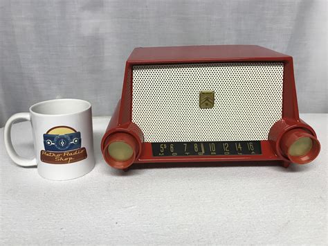 The Retro Radio Shop - Buy Retro, Vintage & Antique Tube Radios | Retro radio, Retro radios 