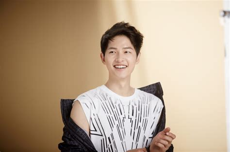 He rose to fame with the period drama sungkyunkwan scandal and the popular variety show running man in 2010. Song Joong Ki's Agency Responds To Girlfriend Rumors | Soompi