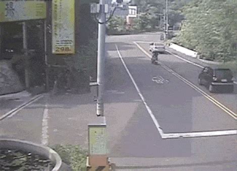 Share a gif and browse these related gif searches. motorcycle accident gifs | Tumblr