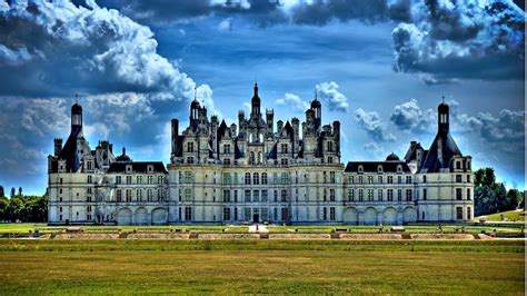 The Worlds Most Beautiful Royal Palaces Youtube In 2020 Loire