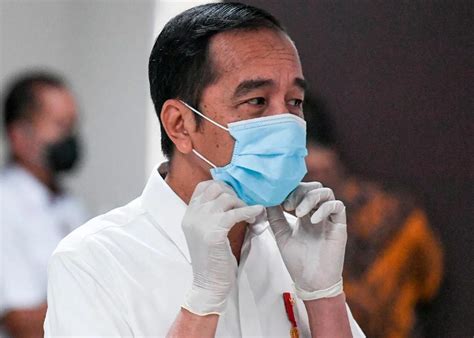 Stiker himbauan harap cuci tangan disini | shopee cara naik krl pakai linkaja. Jokowi Wajibkan Semua Orang Pakai Masker Meski Berbahan ...