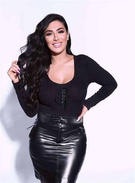 Huda Beauty Founder Huda Kattan Was A New Mom At 28 — And Started Building Her Beauty Empire