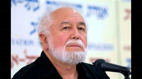 השניים השיבו כי ההסכמים יפורסמו לאחר שיחתמו, וקראו ללוין לכנס את. נפתלי בנט בצעירותו / נפתלי בנט: "נבחן מתן אפשרות לכנסת ...