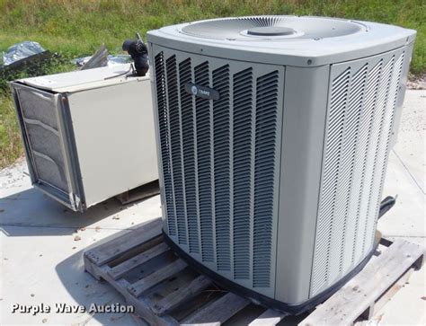 Trane Xb13 Air Conditioning Unit In Burlington Ks Item Db7852 Sold