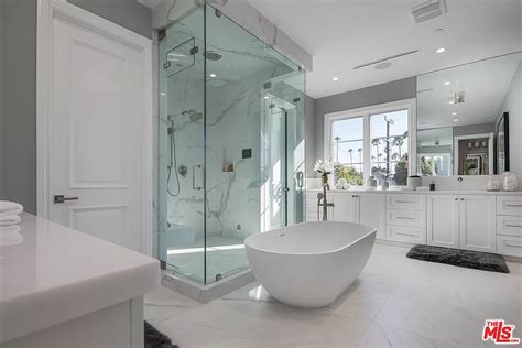 Master Bathroom Layout Ideas Top 50 Pictures