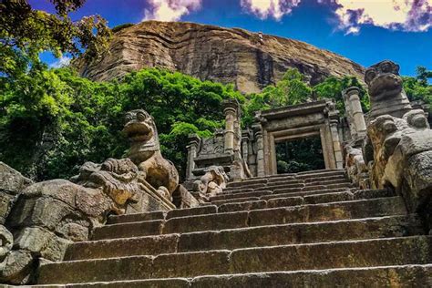 Yapahuwa Rock Fortress Attractions In Sri Lanka