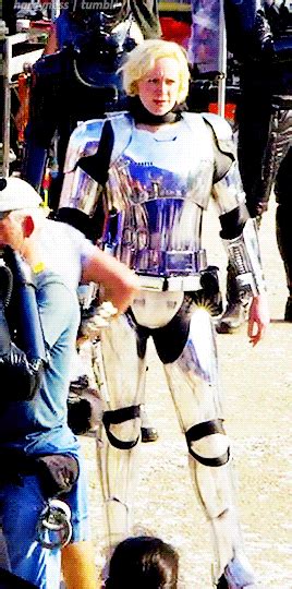 Hardyness Gwendoline Christie Captain Phasma In Her Shiny On Make A