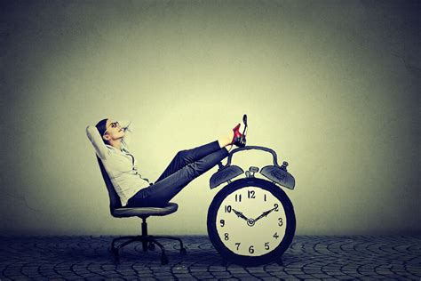 7 Things That Waste Employees Time at Work and How to Deal With It