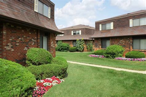 The Grove Apartments - 2429 Sonora Drive | Grove City, OH Apartments