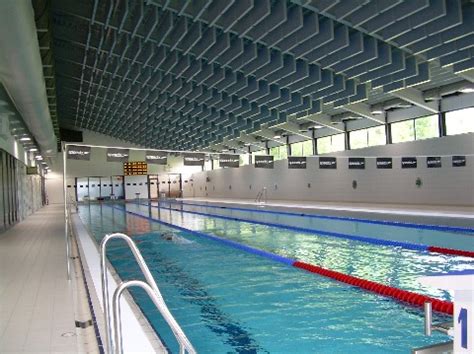The pieter van den hoogenband swimming stadium is one of the world's most innovative swimming centres, for competition swimming and exercise swimming. hout beton schutting: Zwembad eindhoven pieter van den ...