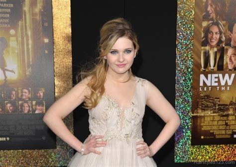 Abigail Breslin Prom Hairstyle