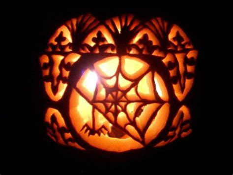 Creative And Spooky Pumpkin Carving Ideas Holidappy