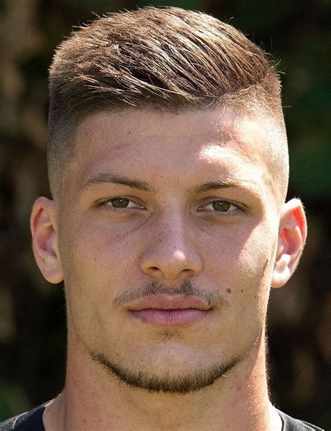 Професионални фудбалер|professional leihe bis zum saisonende: Luka Jovic - Profil pemain 20/21 | Transfermarkt