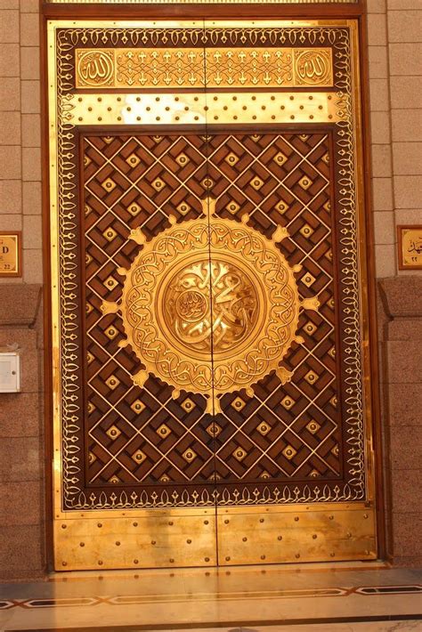 Closer View Of Mosque Door In Saudi Arabia Beautiful Doors Cool