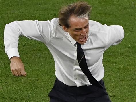 Da sabato 26 giugno 2021 inizieranno a disputarsi gli ottavi di finale europei di calcio. Ottavi Europei 2021: Italia quale avversaria? Ipotesi ...