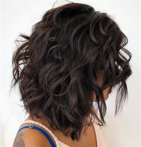 25 Must Try Medium Length Layered Haircuts For 2022 Artofit