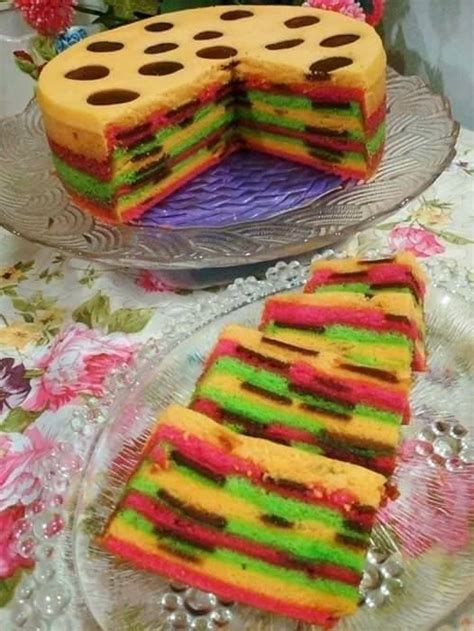 Semakin lama kek disimpan, semakin lembap dan berjus rasanya. Kek Lapis Kukus Masam Manis Cantik Bak Pelangi - RASA