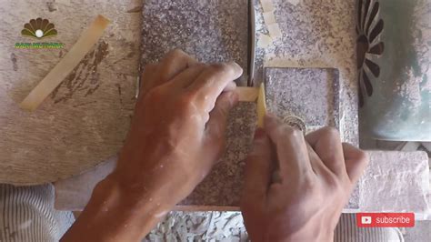 Kulit kerang akan putih bersih. Cara Potong Kecil Kulit Kerang Sari Mutiara - YouTube