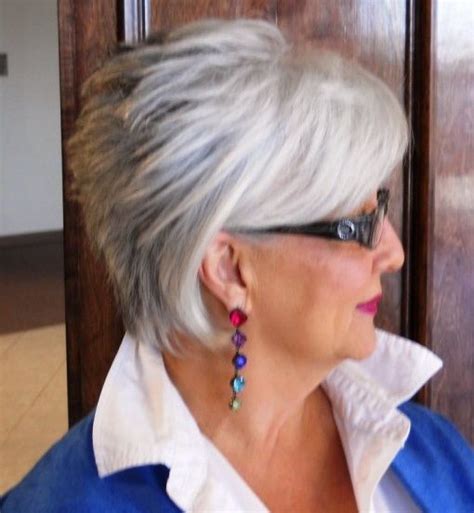 To make it look not that simple, you can complement your daily look with nifty glasses and fancy earrings, for instance. Pin on hairstyles