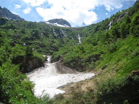 Vagare Tra Le Cime Valle Di Moleno Capanna Alpe Lèis E Bocchetta Di Medee