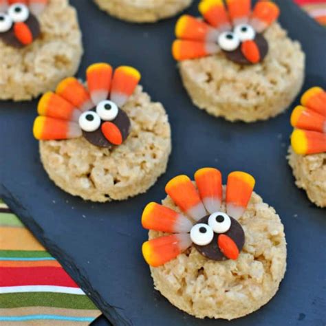 These thanksgiving desserts for kids are so easy to create, they can even help make them! 10 Cute Thanksgiving Desserts That Kids Will Love - Chicfetti