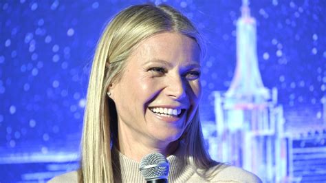 Gwyneth Paltrows Goop Sex Toy Promotion Uses Old Oscar Photo The