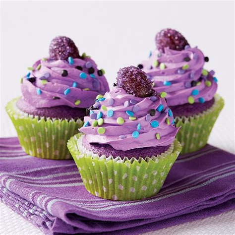 Grape Filled Purple Cupcakes From Smuckers Cupcake Cakes Desserts