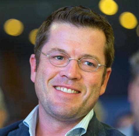 Berichte Ex Minister Zu Guttenberg Hat Wieder Doktortitel Welt