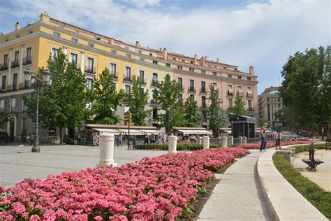 Plaza De Oriente 6 Razones Para Visitarla Mirador Madrid