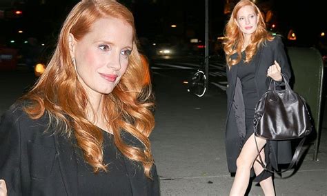 Jessica Chastain Shows Off Long Legs With Sexy Thigh Slit Daily Mail