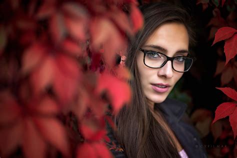 Girl Model Woman Glasses Face Wallpaper Coolwallpapersme