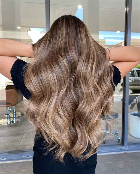 38 Incredible Light Brown Hair Color Ideas For Women