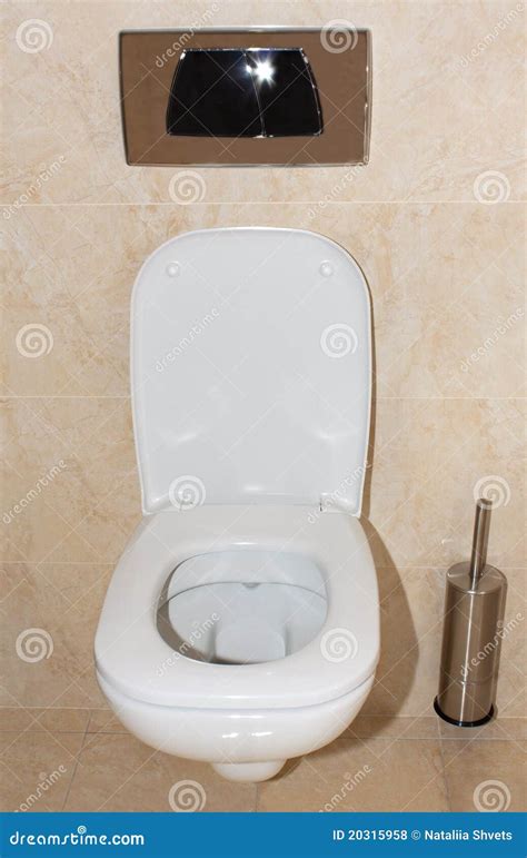 卫生间洗手间 库存照片 图片 包括有 新建 卑鄙 洗手间 国内 设计 浴室 家庭 空白 瓦片