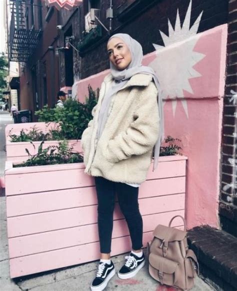 Teddy Bear Coats With Hijab Style Hijabi Outfits Casual Muslimah Fashion Outfits Hijab Fashion