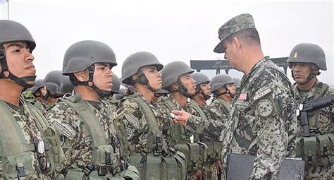 Miembro Del Ejército Fallece Cuando Trotaba En El Cuartel En Ayacucho Edicion Correo