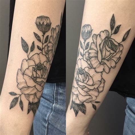 I tatuaggi del fiore di loto sono alcuni i tatuaggi del fiore di loto sono alcuni dei disegni del tatuaggio più popolarii. Tatuaggi fiori: significati e immagini - Ligera Ink Tattoo Milano