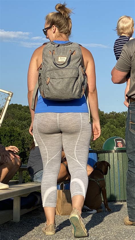 sexy sport moms spandex leggings and yoga pants forum