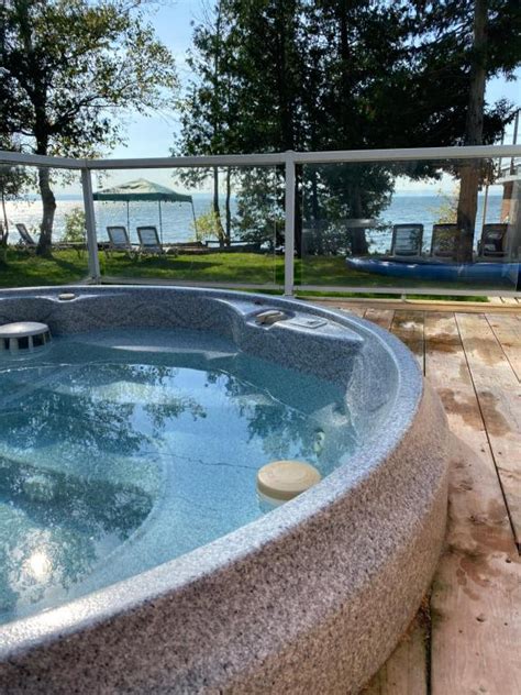 Hot Tubsauna Waterfront Georgian Bay Cottage Canadá Tiny