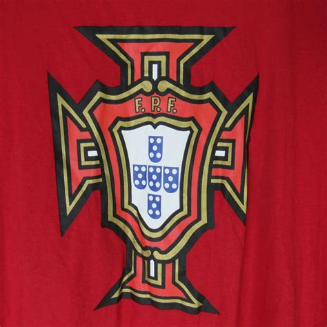 Portugal coach fernando santos said it isn't possible that what he saw as a clear goal scored by cristiano ronaldo in saturday's world cup qualifier against serbia could be ruled out. Nike Portugal FC Large Shirt Mens Red Althetic Cut PFC Soccer Futbol - T-Shirts