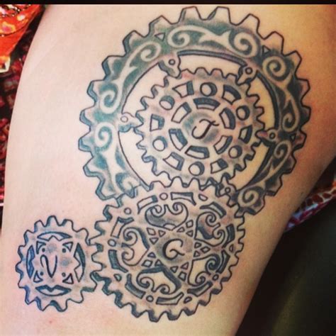 Get daily tattoo ideas on socials. Steampunk-ish gear tattoo for Jimmy | Ink | Pinterest