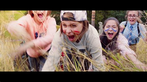 They are expelled from school and sent to the same boarding school. Hanni & Nanni - Mehr als beste Freunde - Ab jetzt im Kino ...