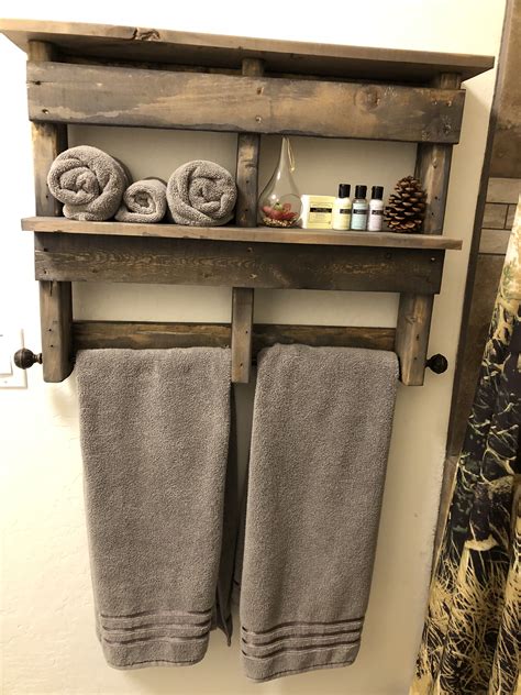 Pin By Yvette Van De Logt On Badkamer Rustic Towel Rack Rustic