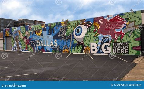`welcome To Dallas` Mural On The Side Of A Building At 2714 Commerce